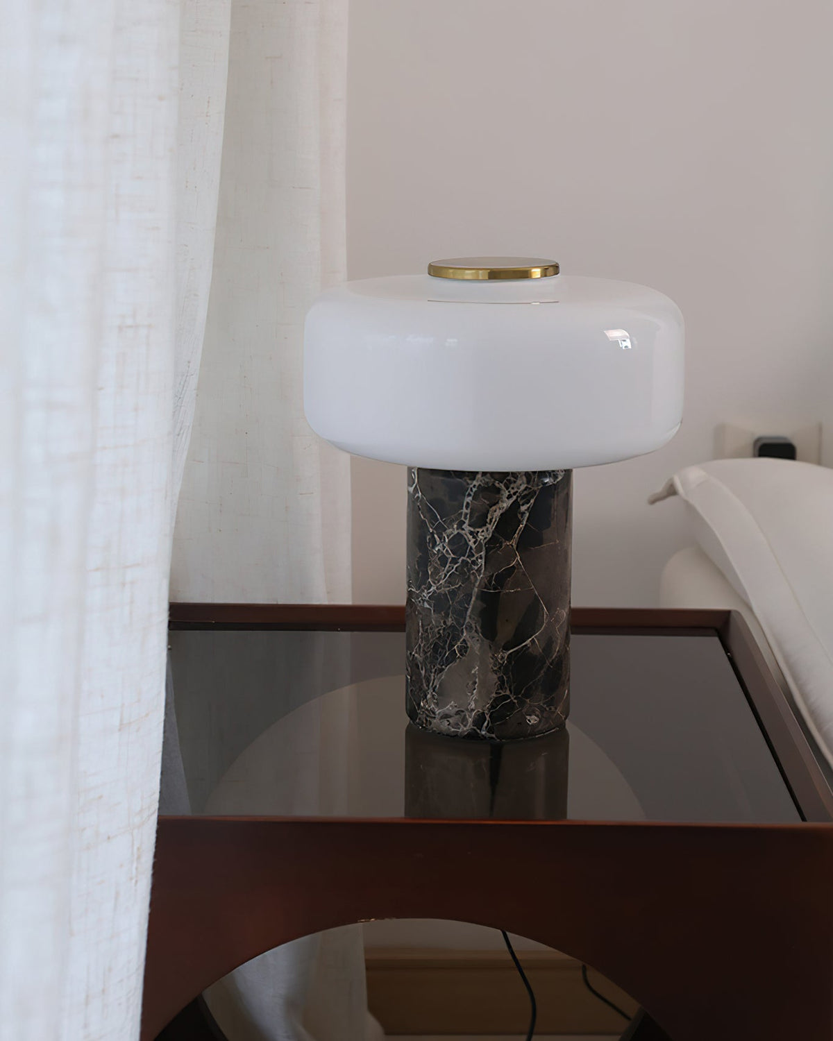 Orelinielle Table Lamp