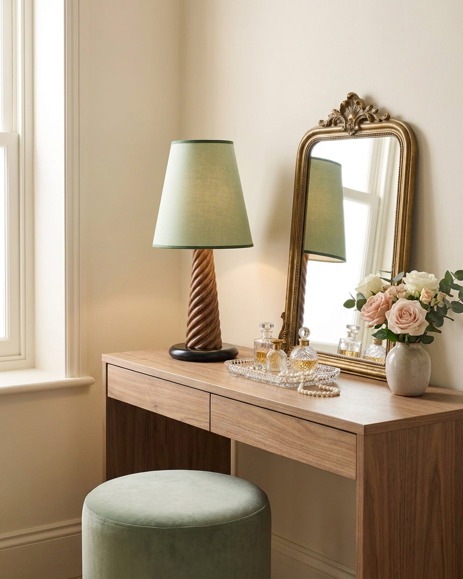 Veluelia Table Light