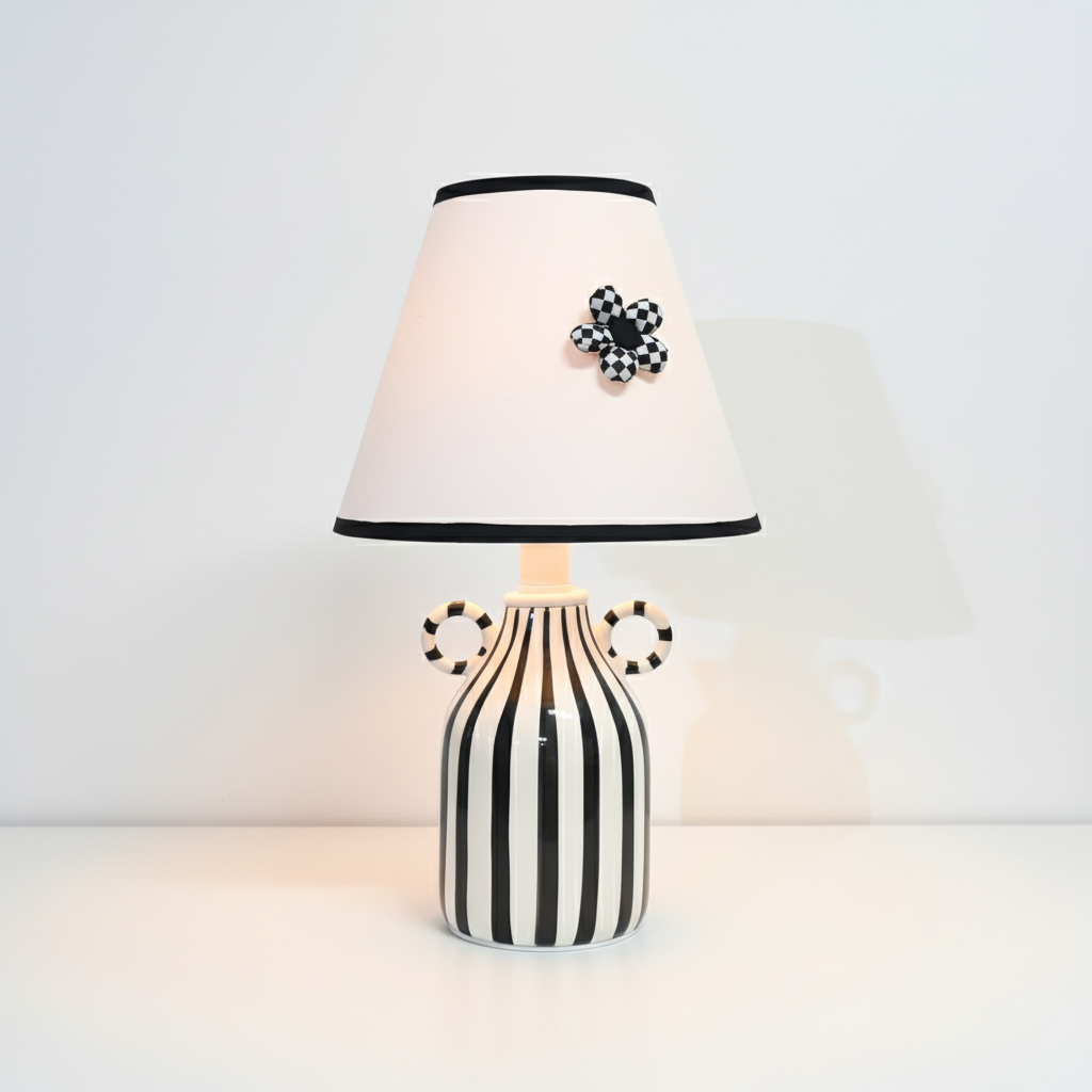 Aveneniella Table Lamp