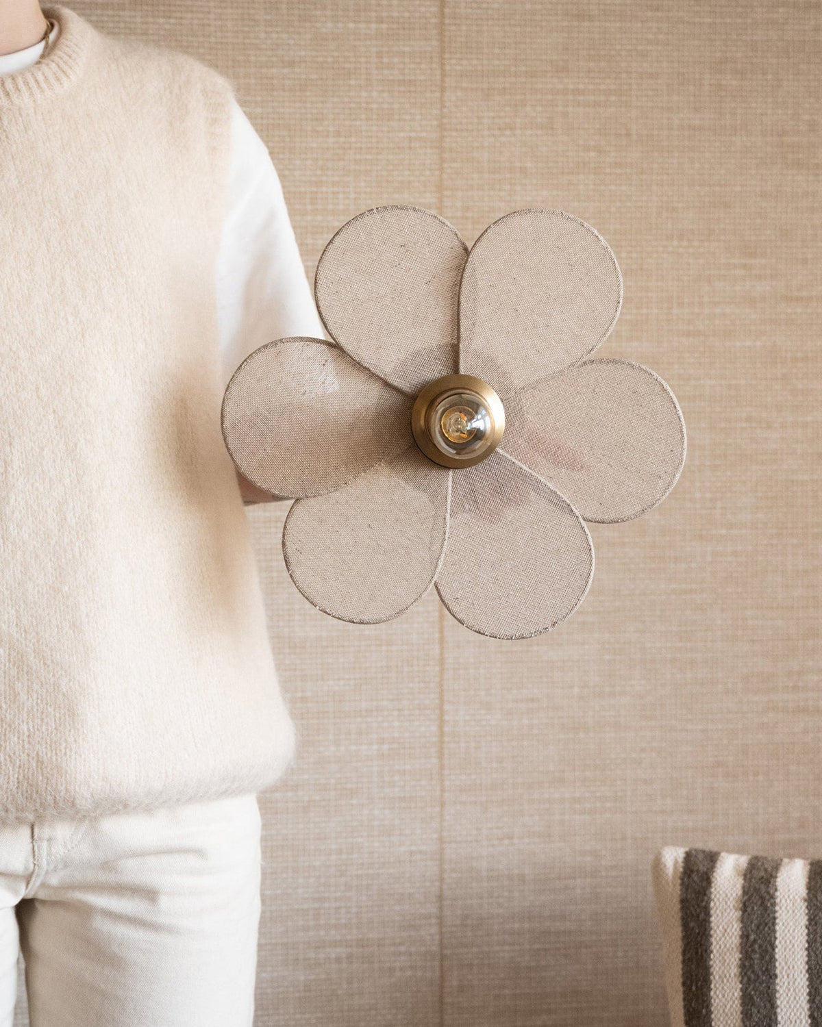 Orelienne Wall Lamp