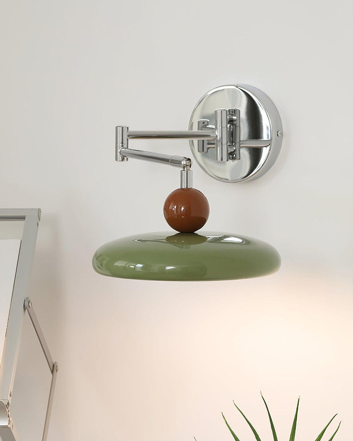 Ovelle Wall Lamp