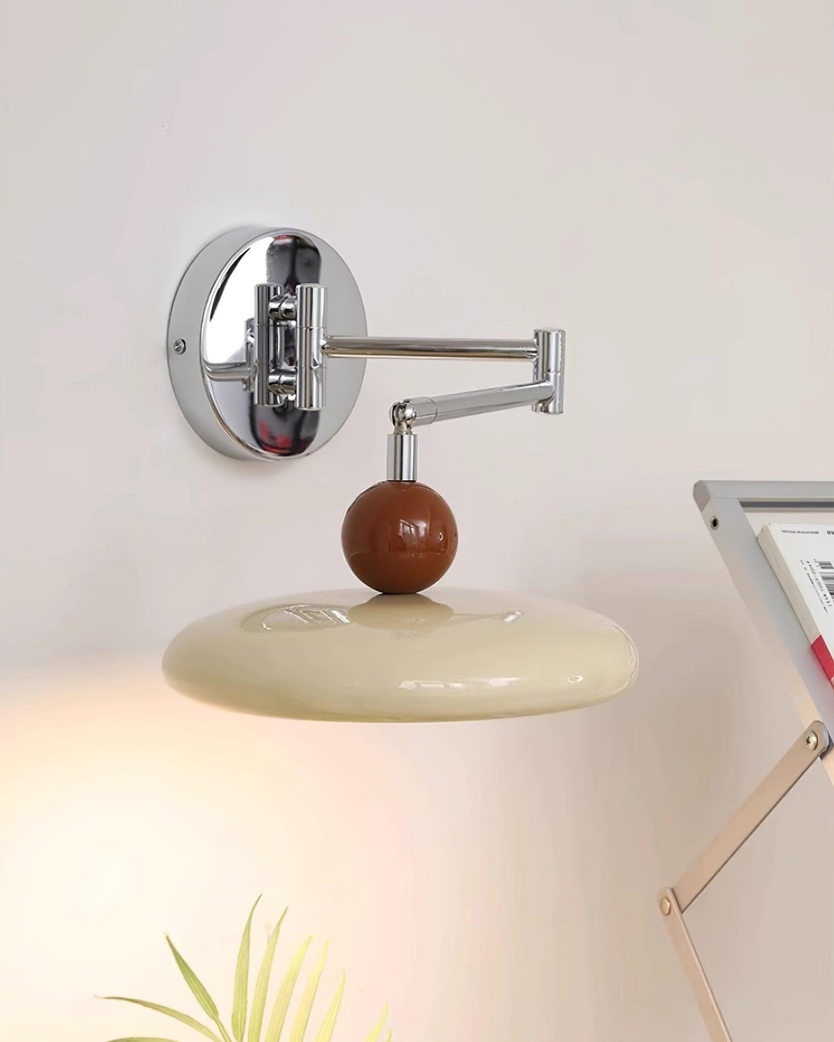 Ovelle Wall Lamp