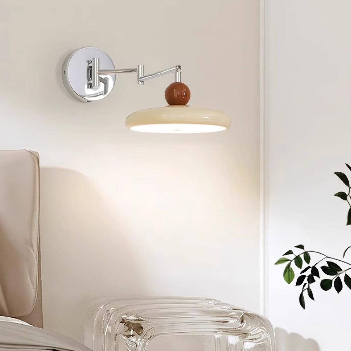 Ovelle Wall Lamp