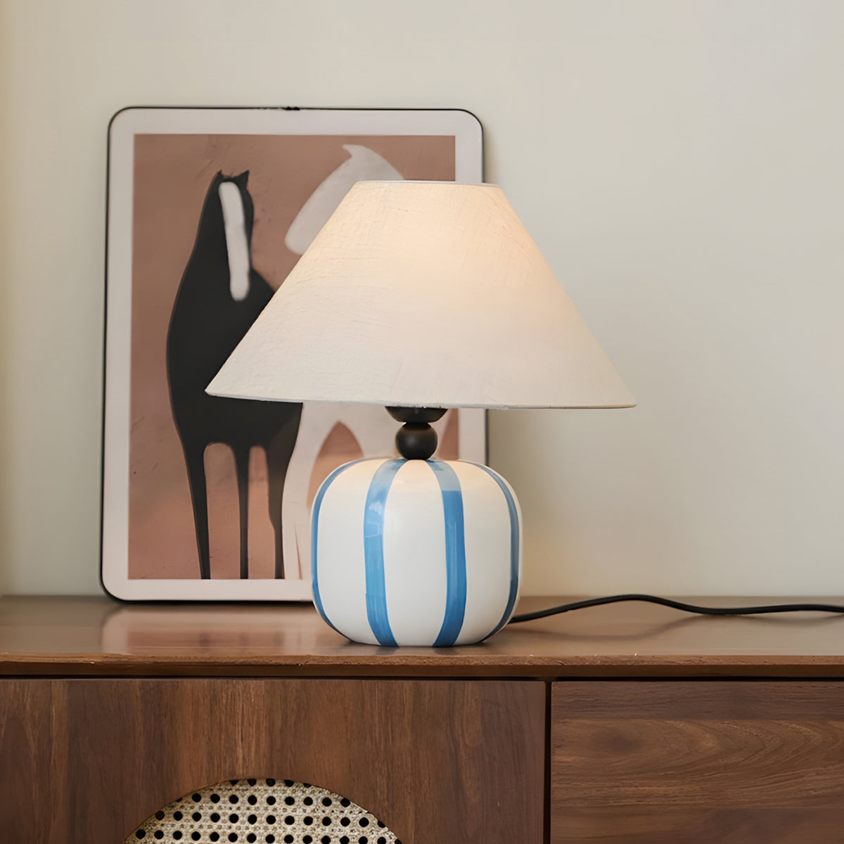 Avenalielle Bliss Table Lamp