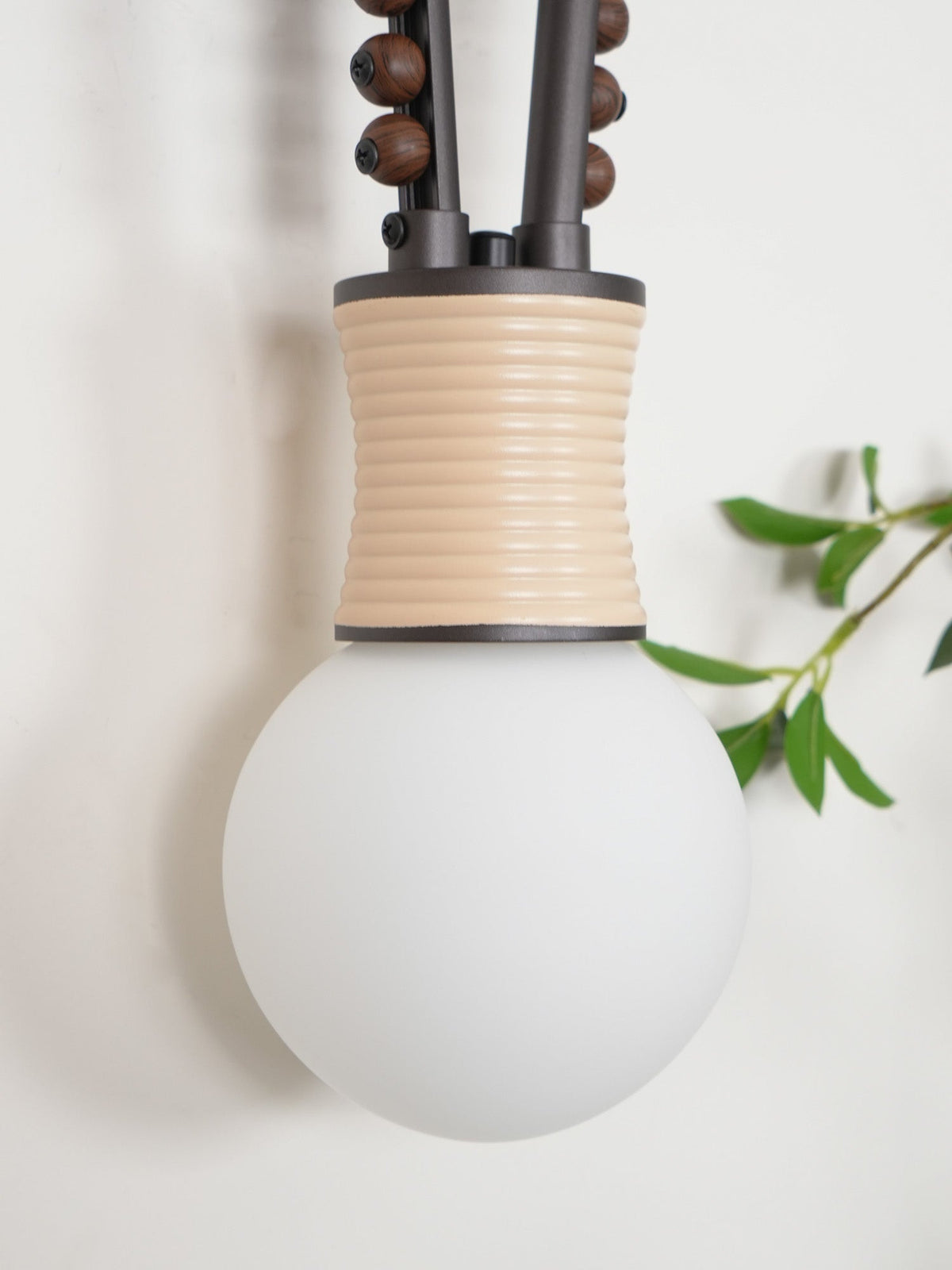 Velisora Wall Lamp
