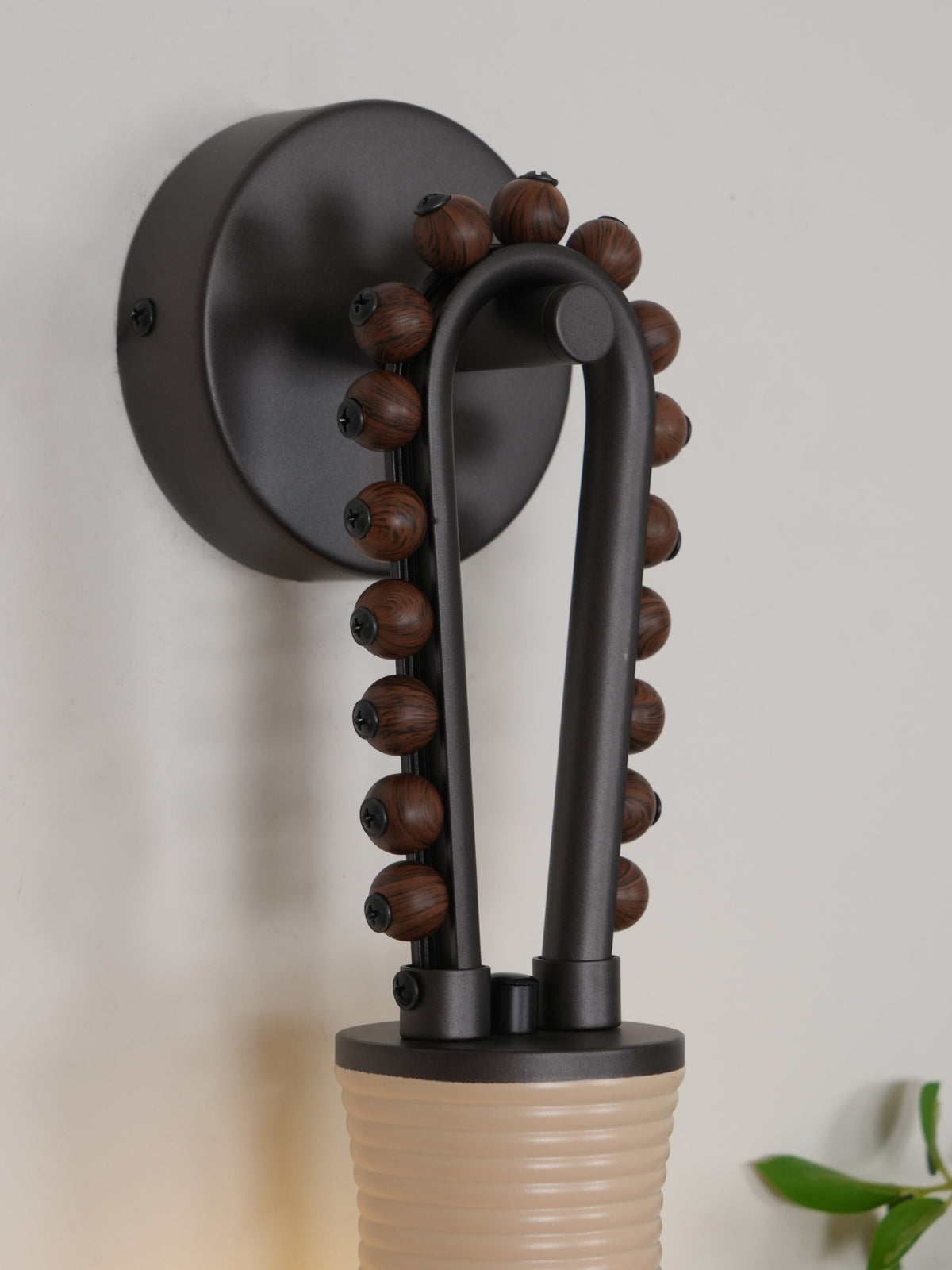 Velisora Wall Lamp
