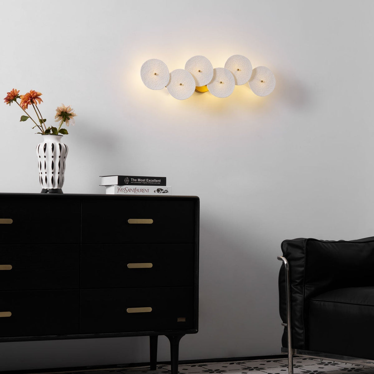 Jesse Elegance Nordic Art Petal Wall Lamp