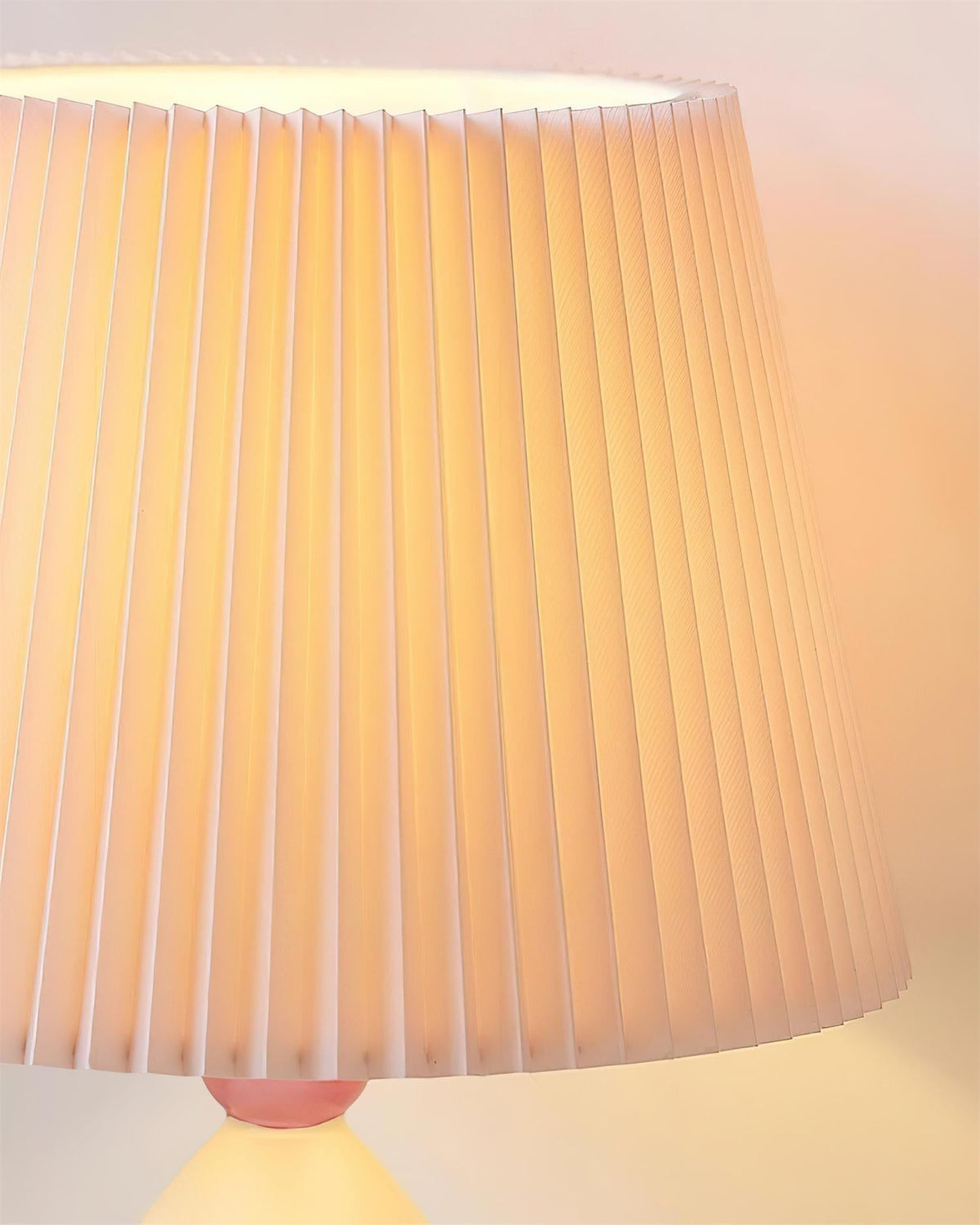 Riveise Table Lamp