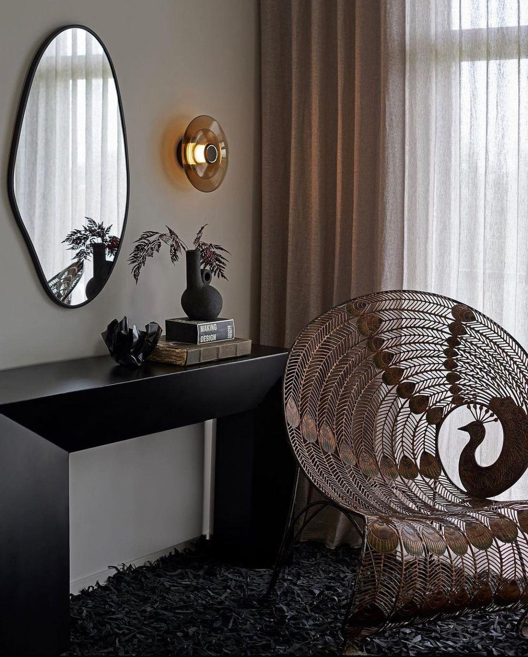 Dixor Contemporary Wall Lamp