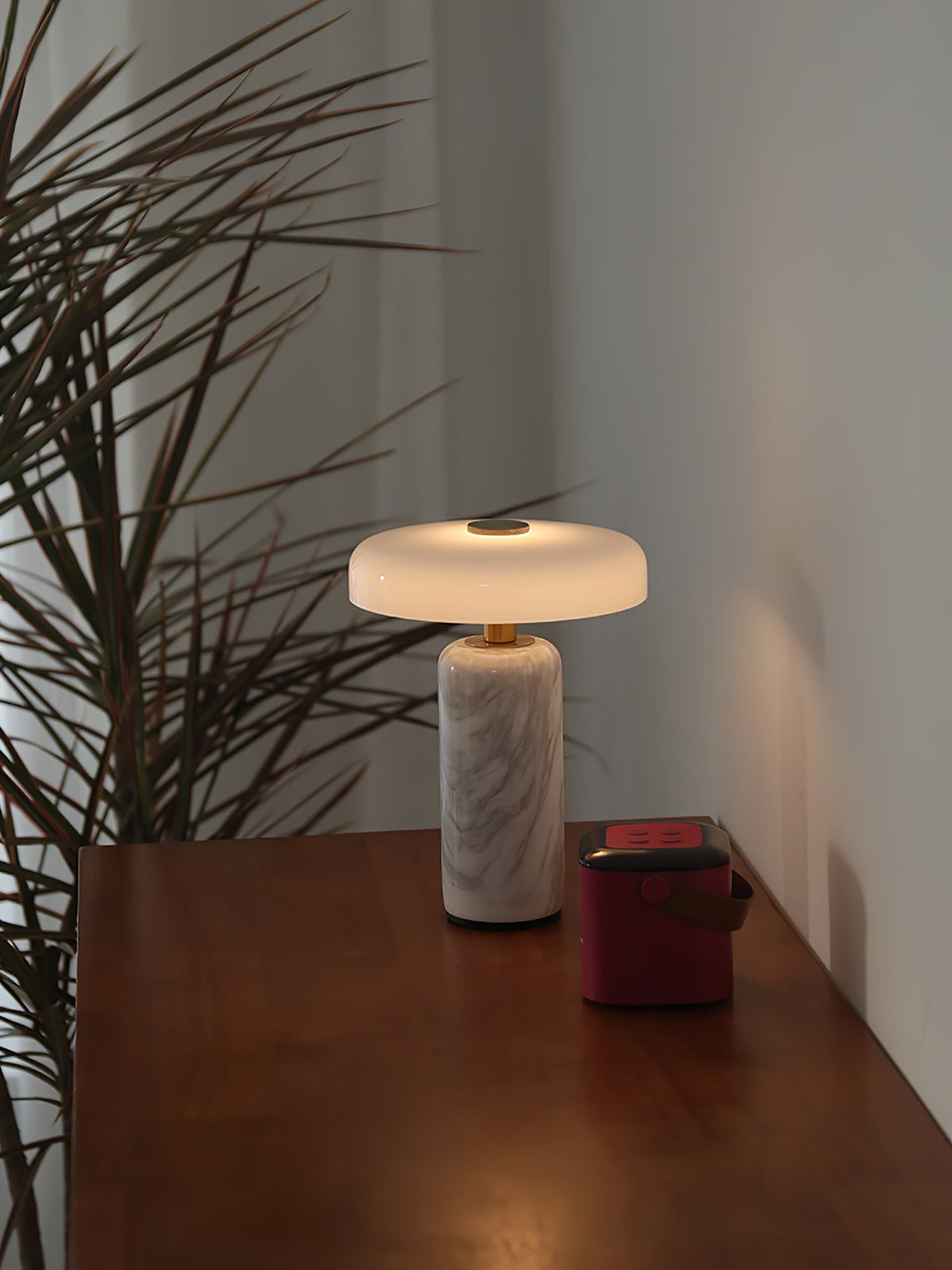 Ryvek Modern Marble Table Lamp