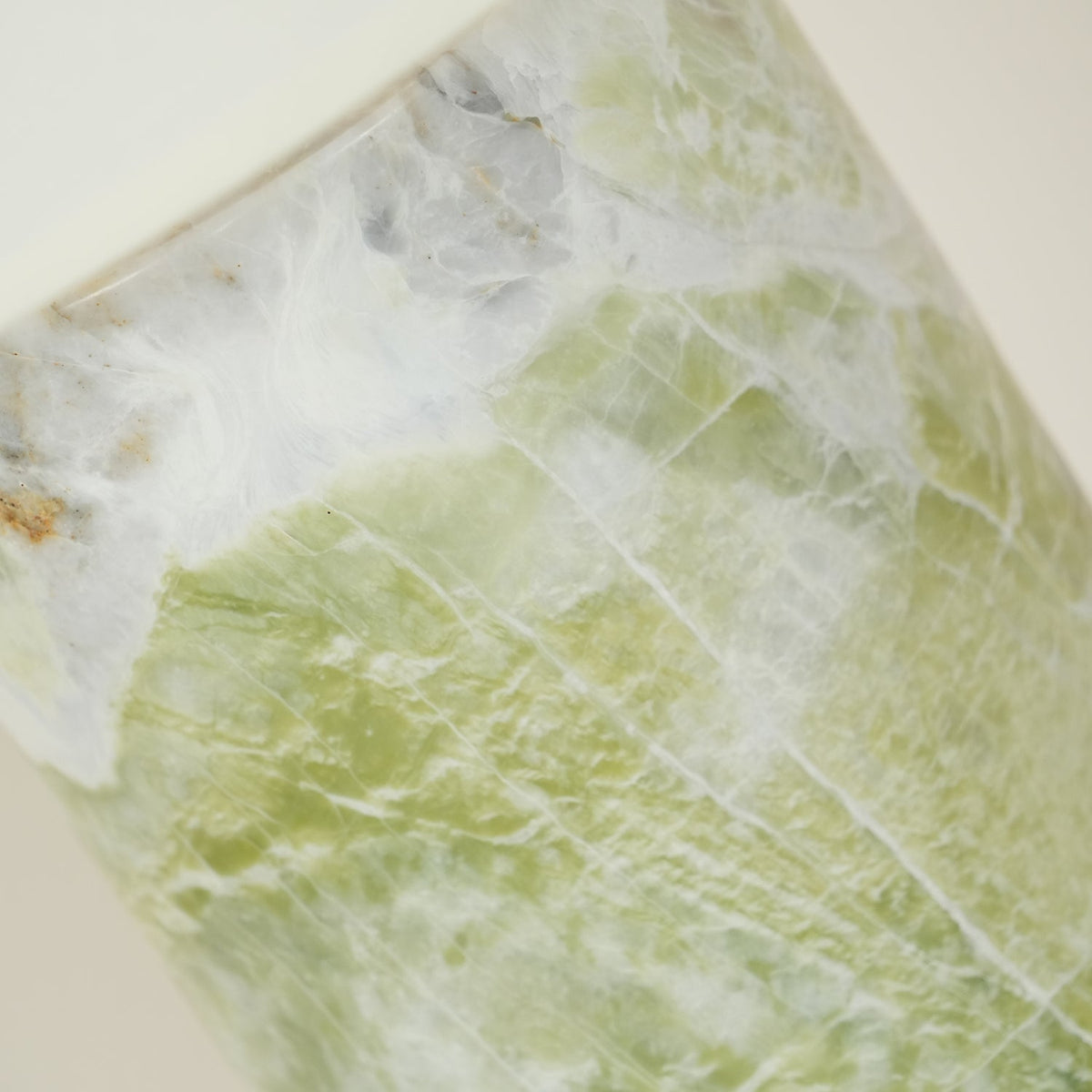 Viraelella Table Lamp