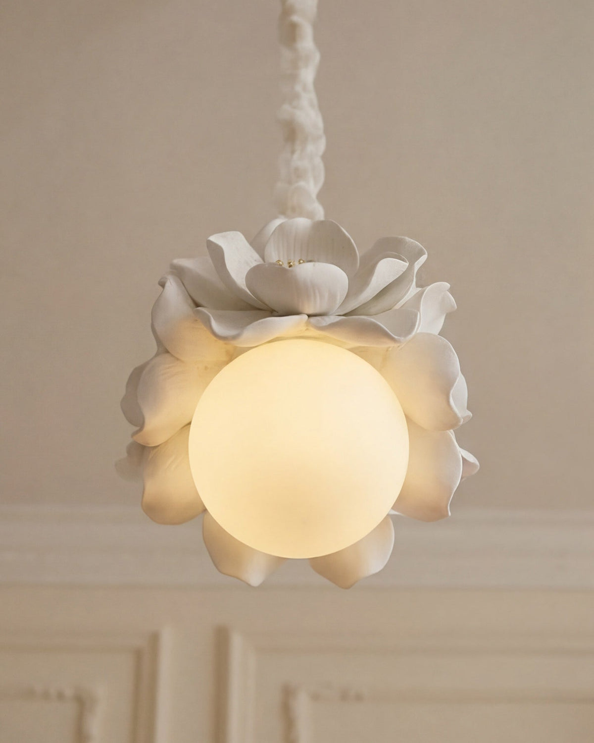 Leonora Pendant Light