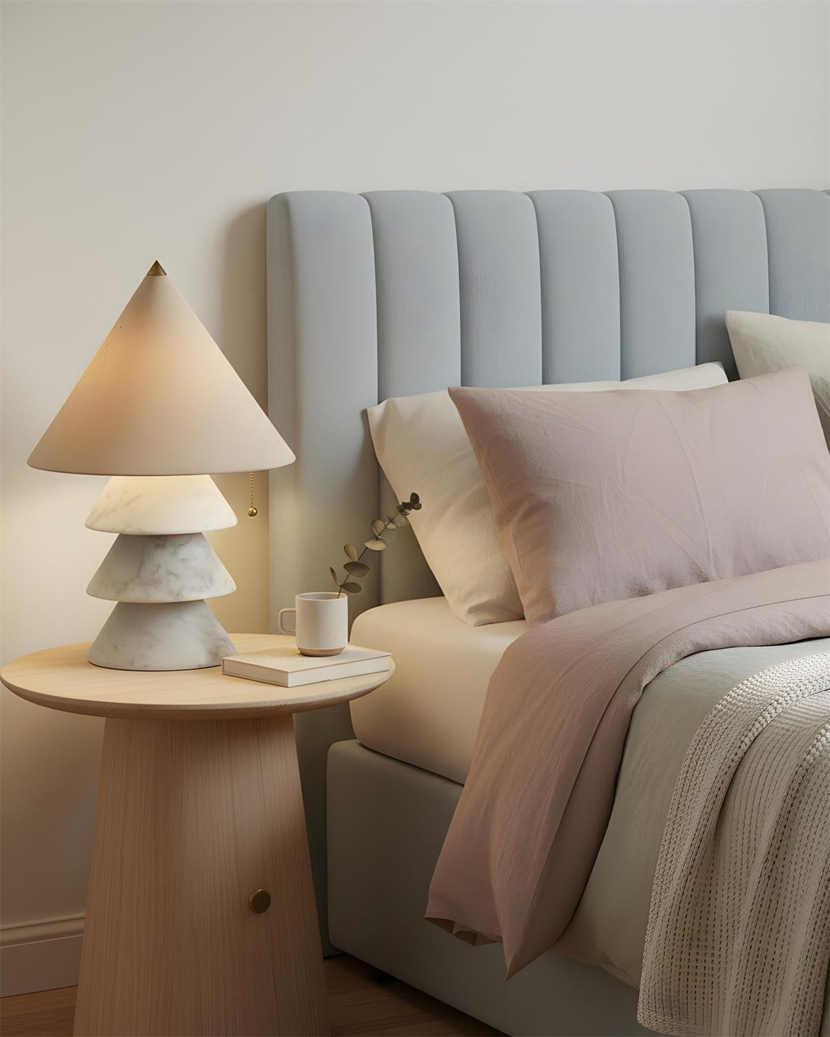 Selelise Table Lamp