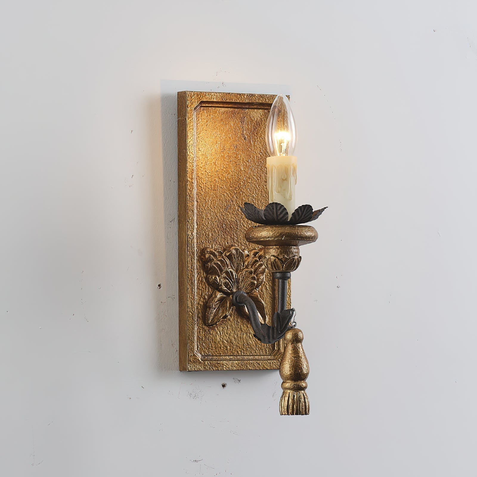 Lydorira Vintage Elegance Wood Wall Lamp