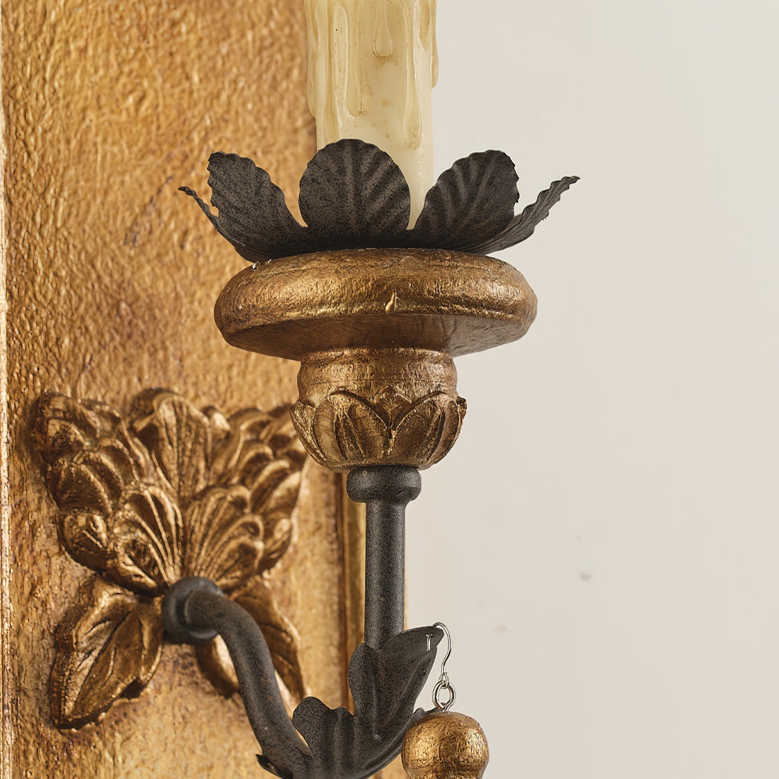 Lydorira Vintage Elegance Wood Wall Lamp