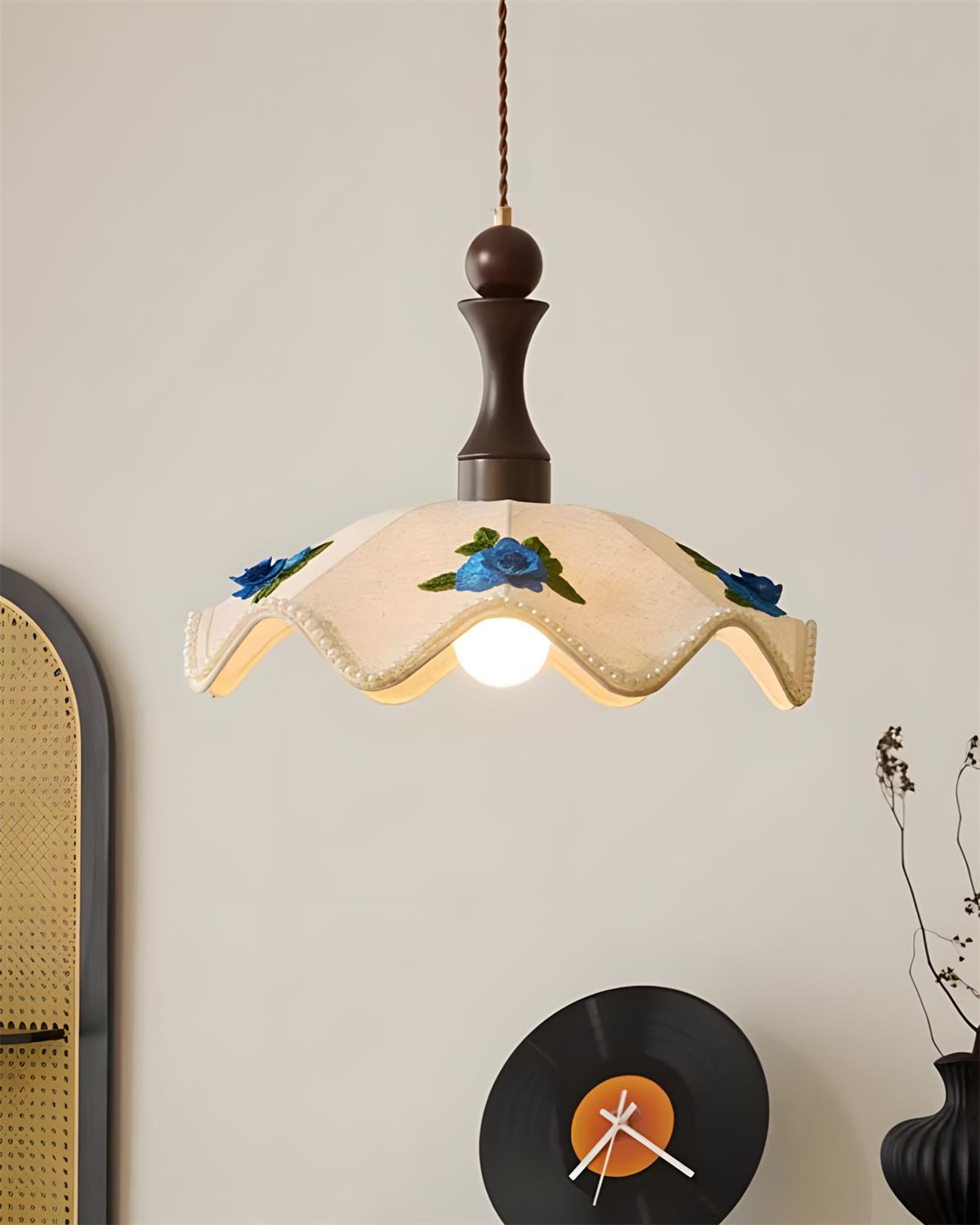 Seleaine Pendant Light