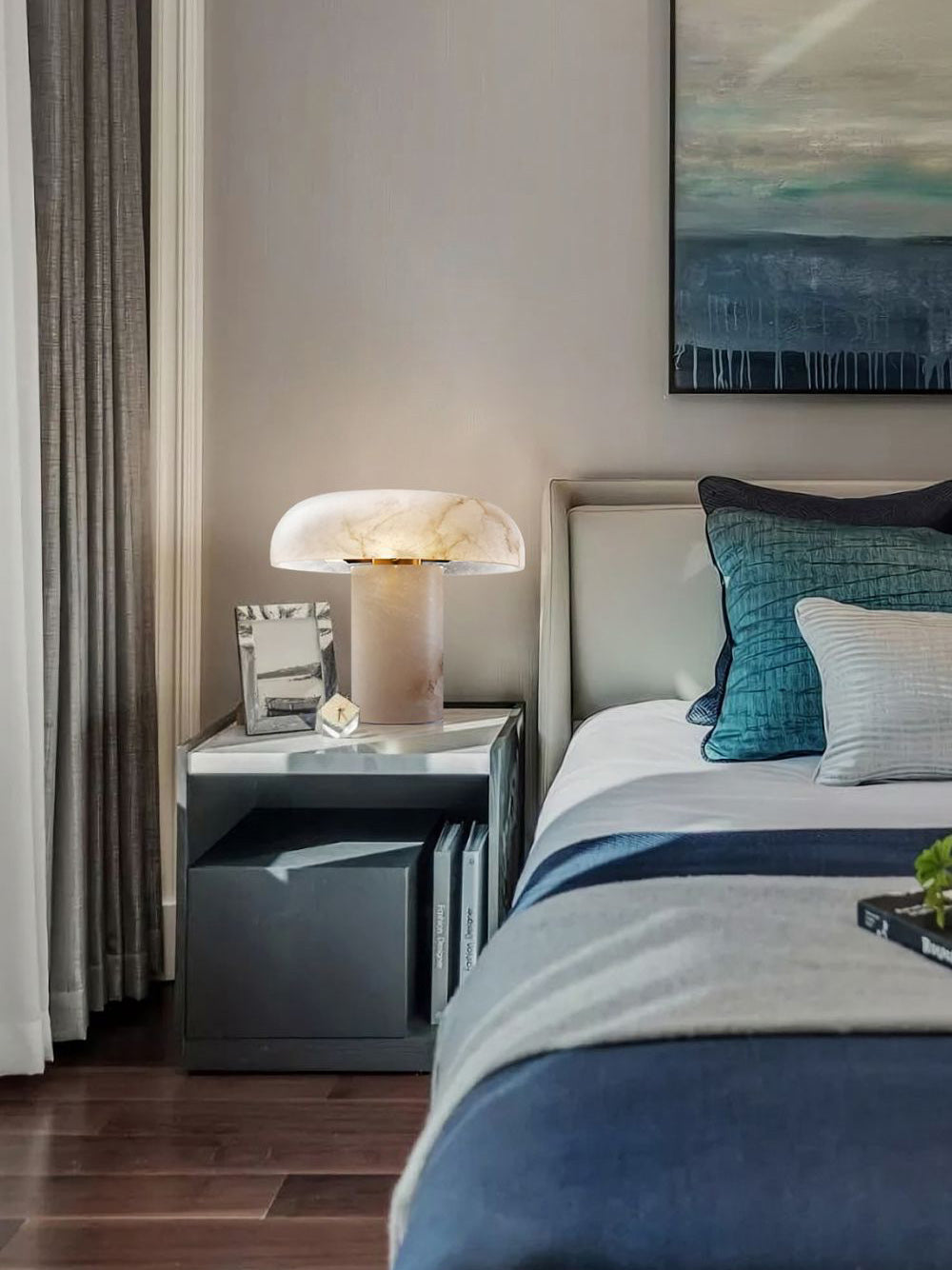 Milky Table Lamp