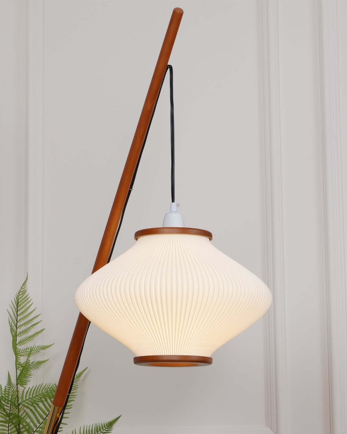 Elairira Floor Lamp