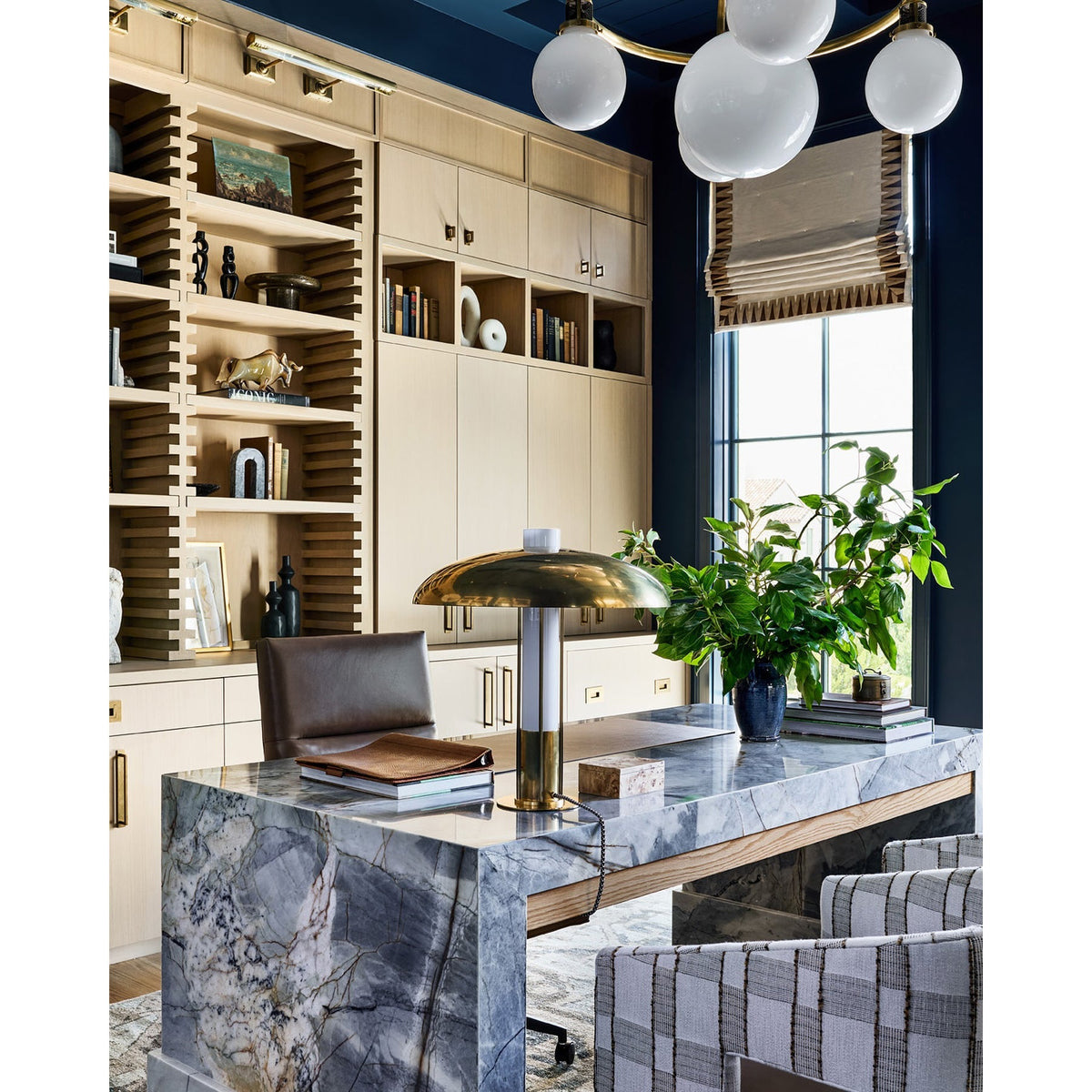 Eirarora Glass Chandelier