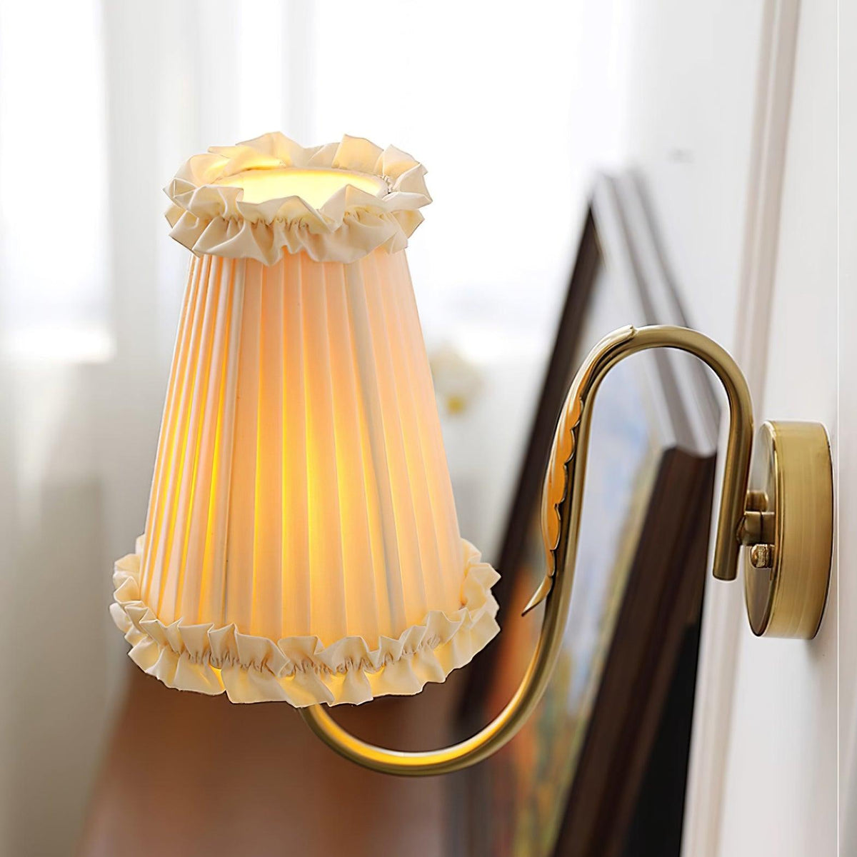 Mcveigh Refined Vintage Gold Finish Wall Lamp