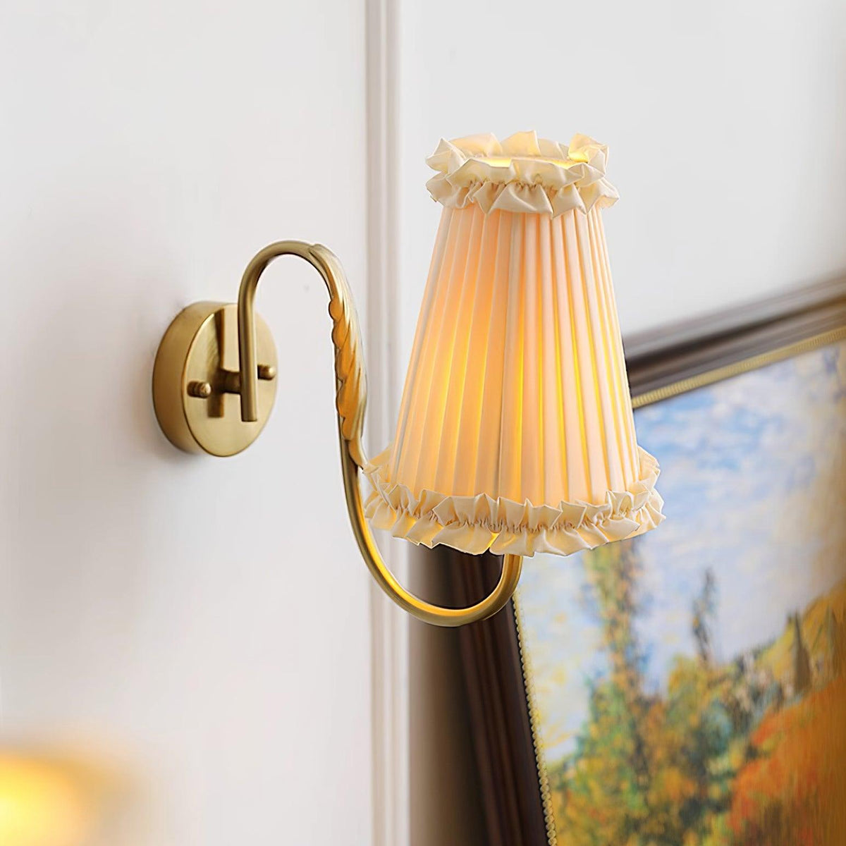 Mcveigh Refined Vintage Gold Finish Wall Lamp