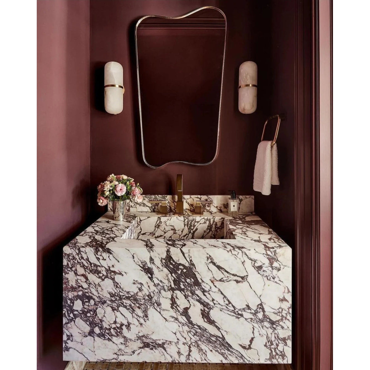 Albanora Pill Form Alabaster Sconce Wall Lamp