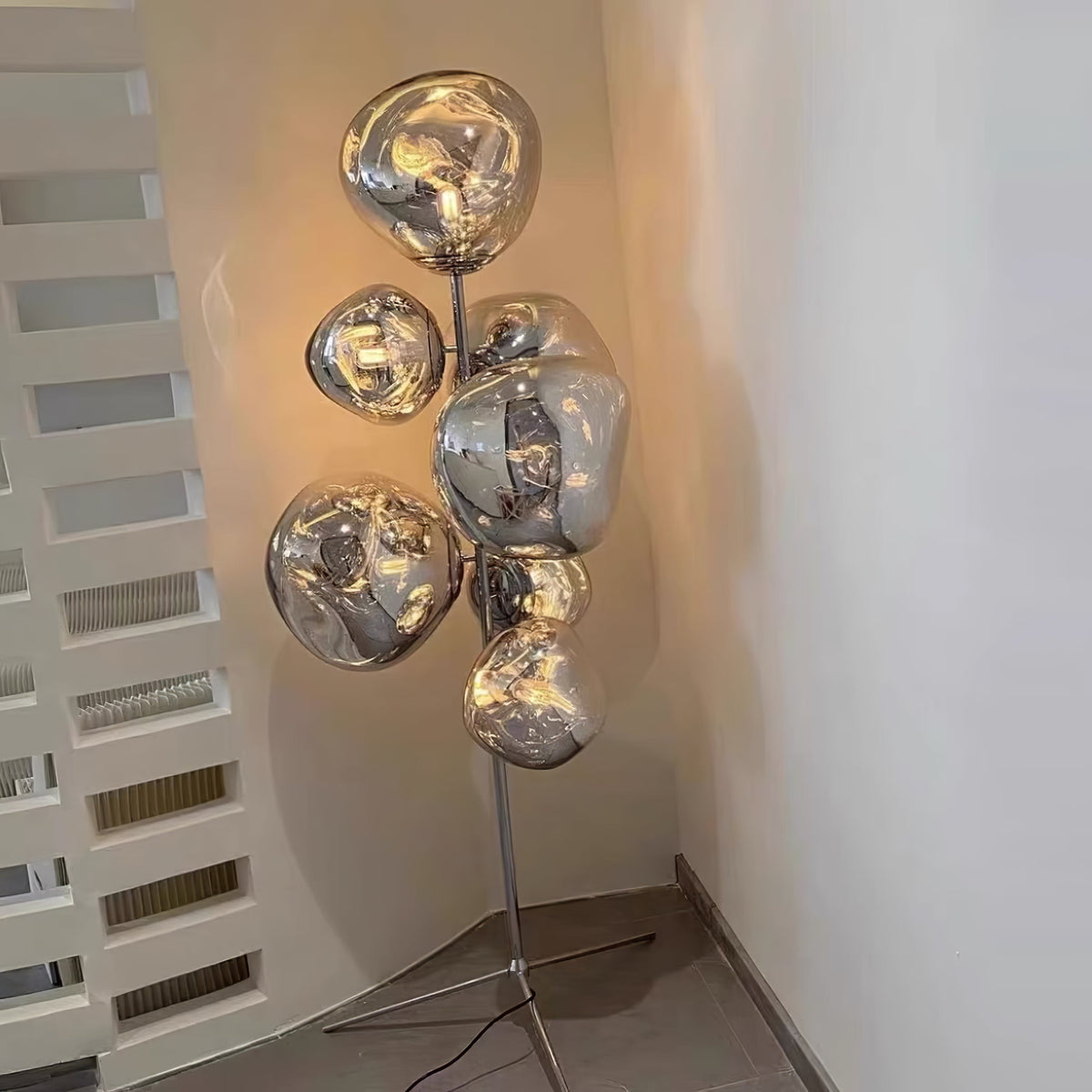 Calalielle Floor Lamp