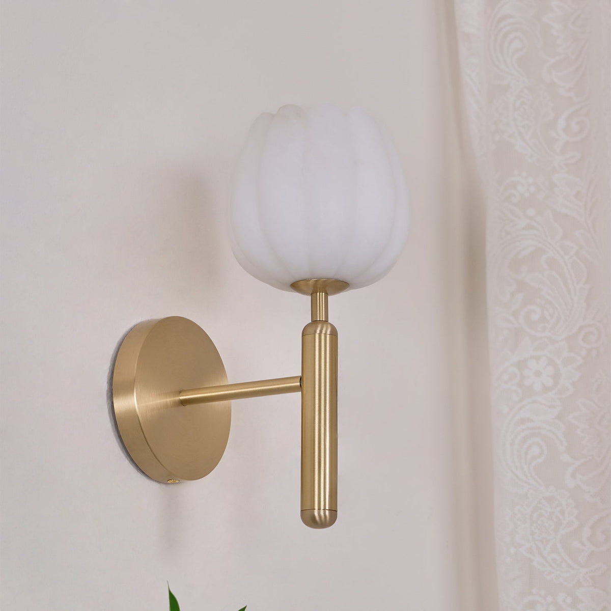Nivarina Floral Alabaster Brass Wall Light