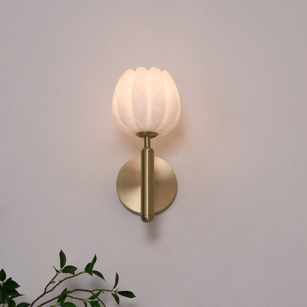 Nivarina Floral Alabaster Brass Wall Light