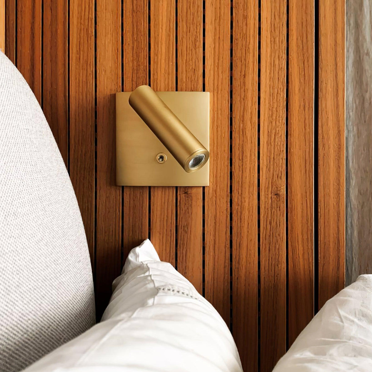 Teriiira Micro Square Switched Sconce Spotlight