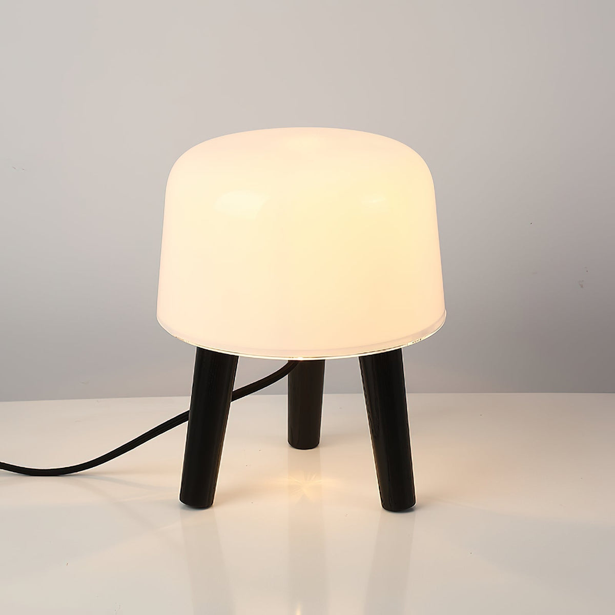 Velanaine Table Lamp