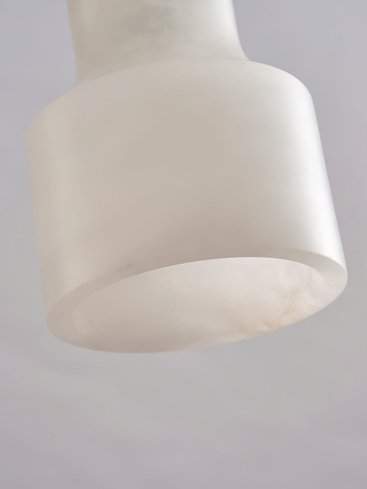 Albelia Brass Alabaster Pendnat Light