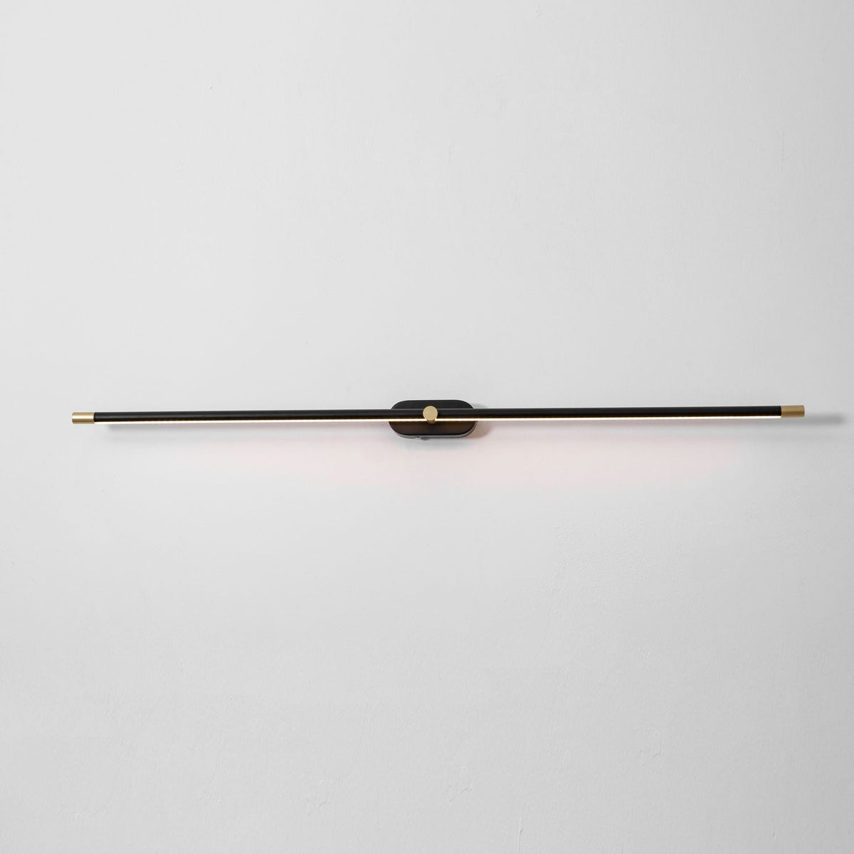 Viraaielle Wall Lamp