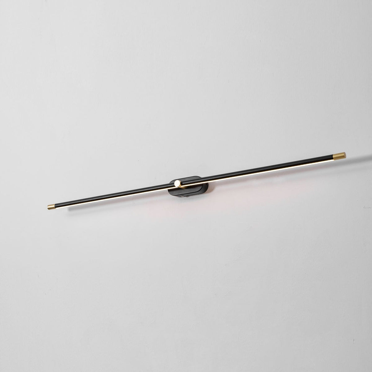 Viraaielle Wall Lamp