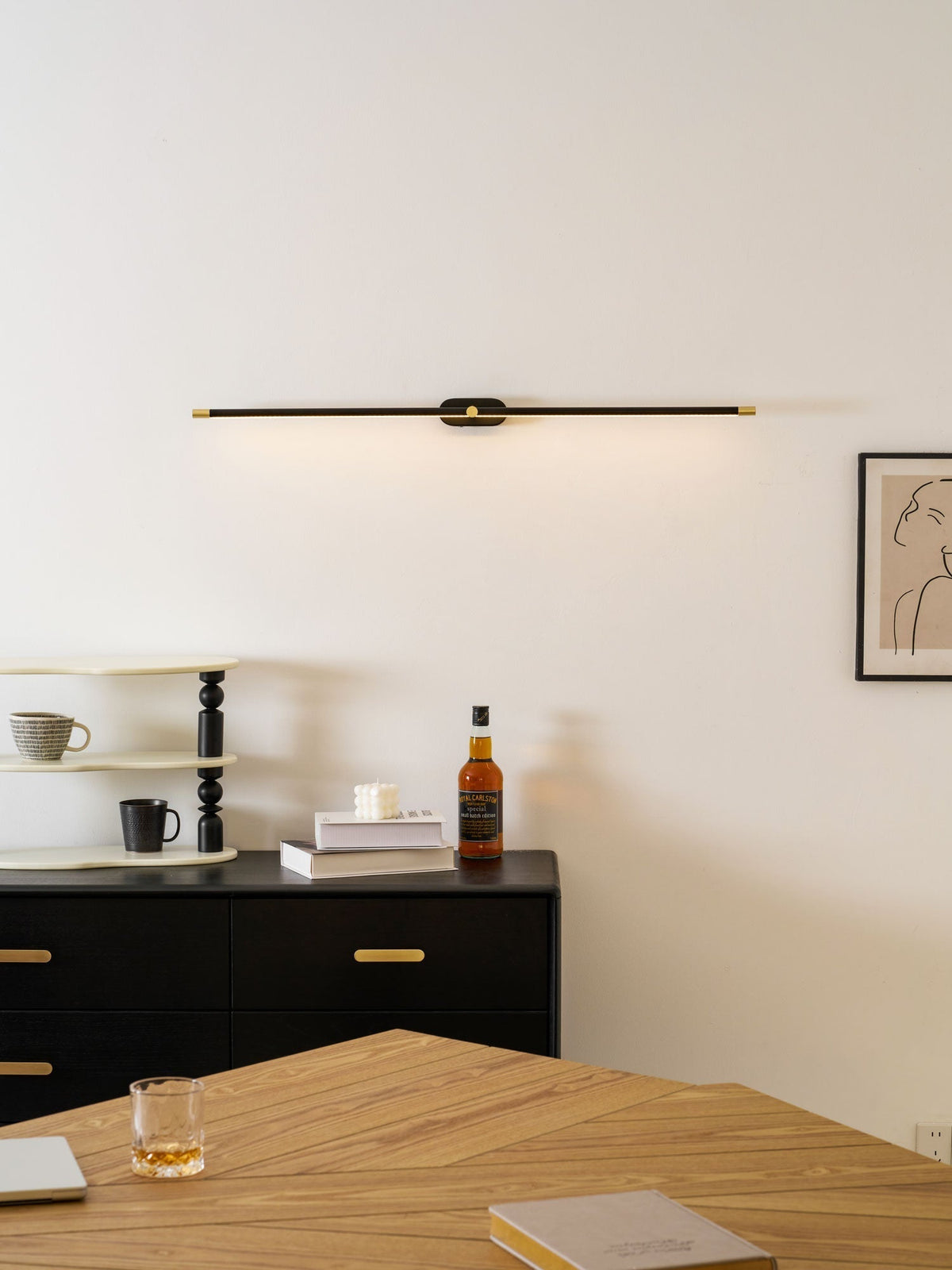 Viraaielle Wall Lamp