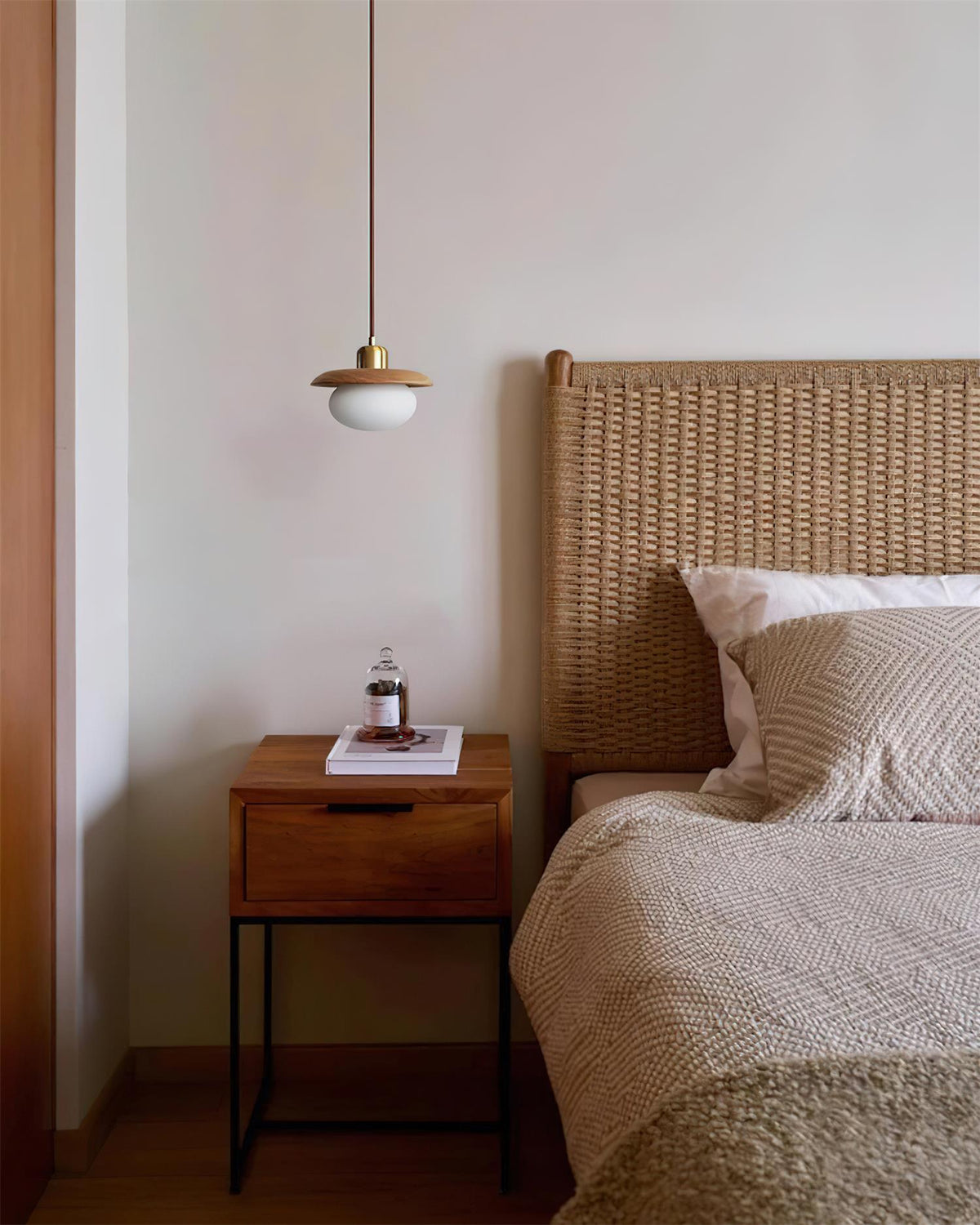 Lumanora Pendant Light