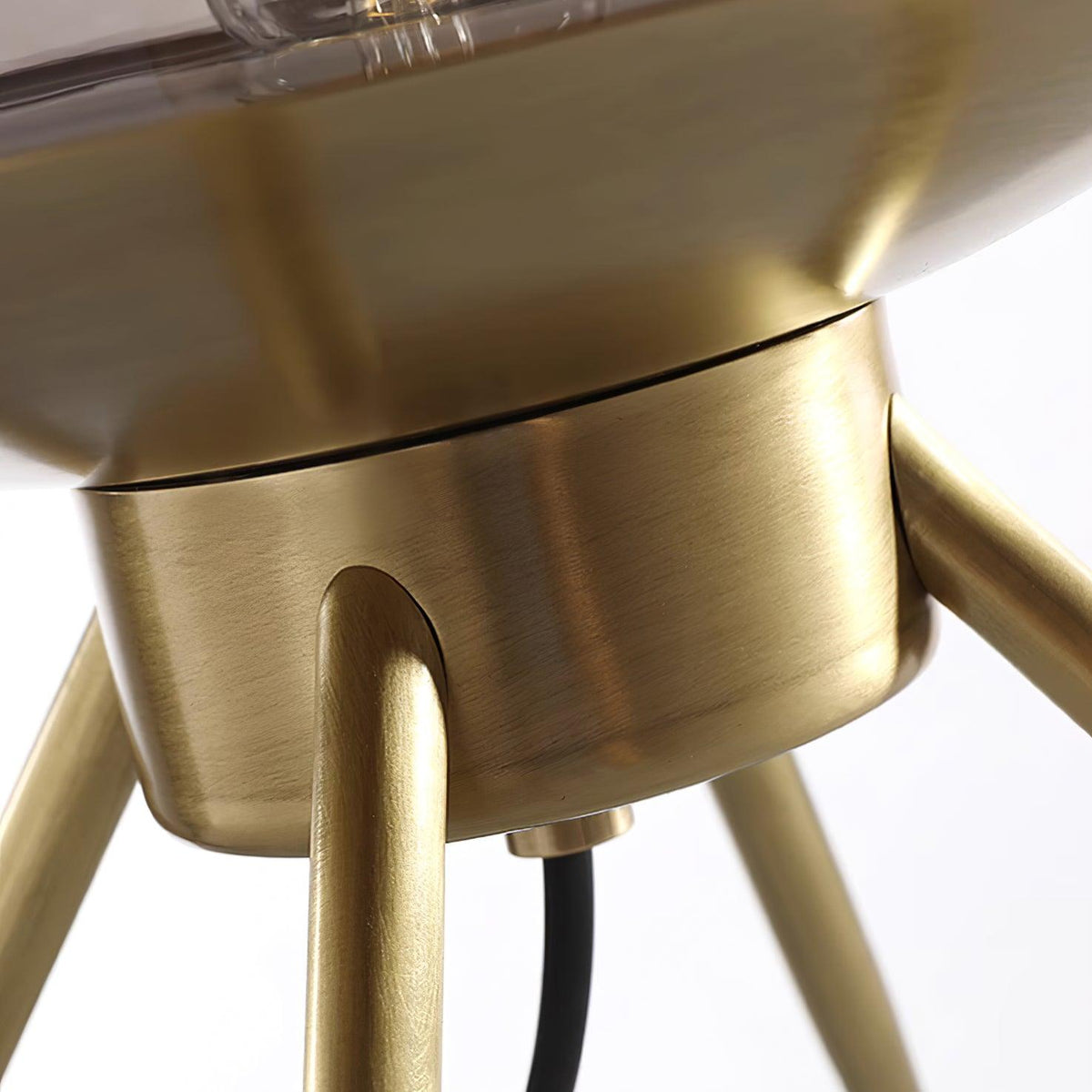 Lumaira Moda Table Lamp