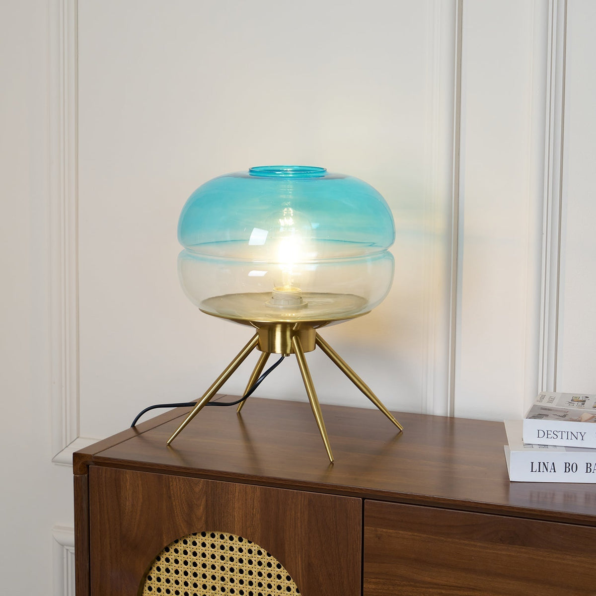 Lumaira Moda Table Lamp
