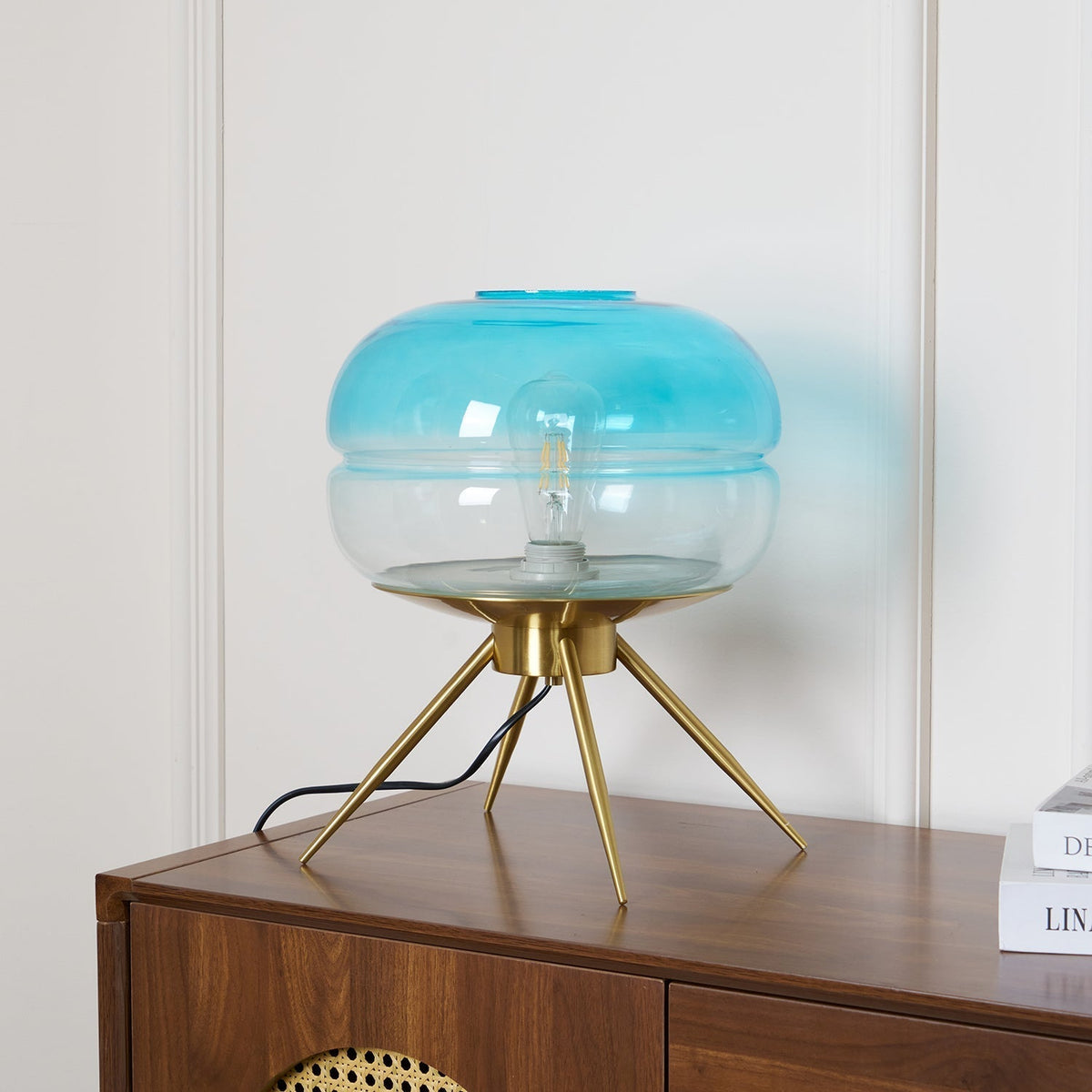 Lumaira Moda Table Lamp