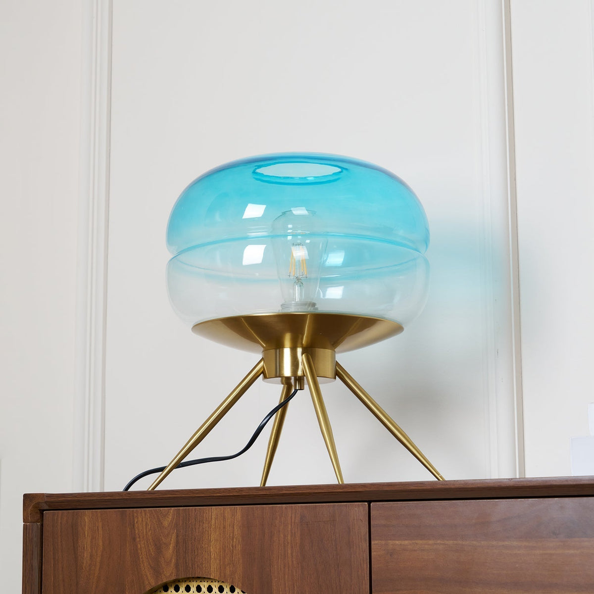 Lumaira Moda Table Lamp