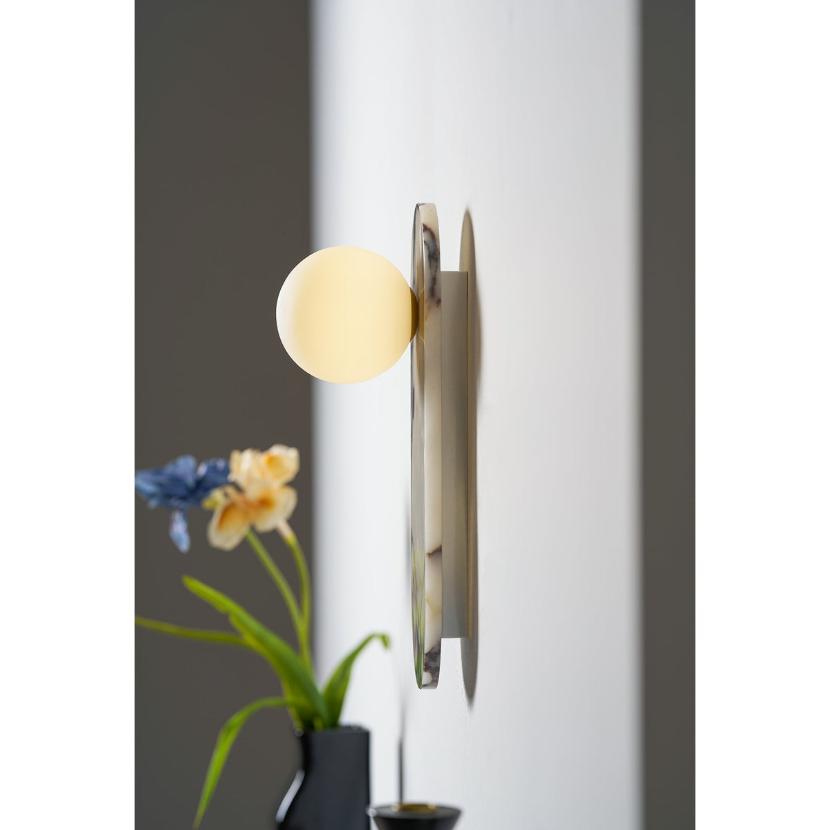 Covelyra Marble Glass Wall Lamp