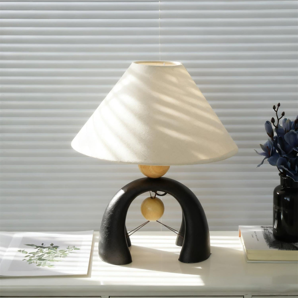 Selirella Arch Table Lamp