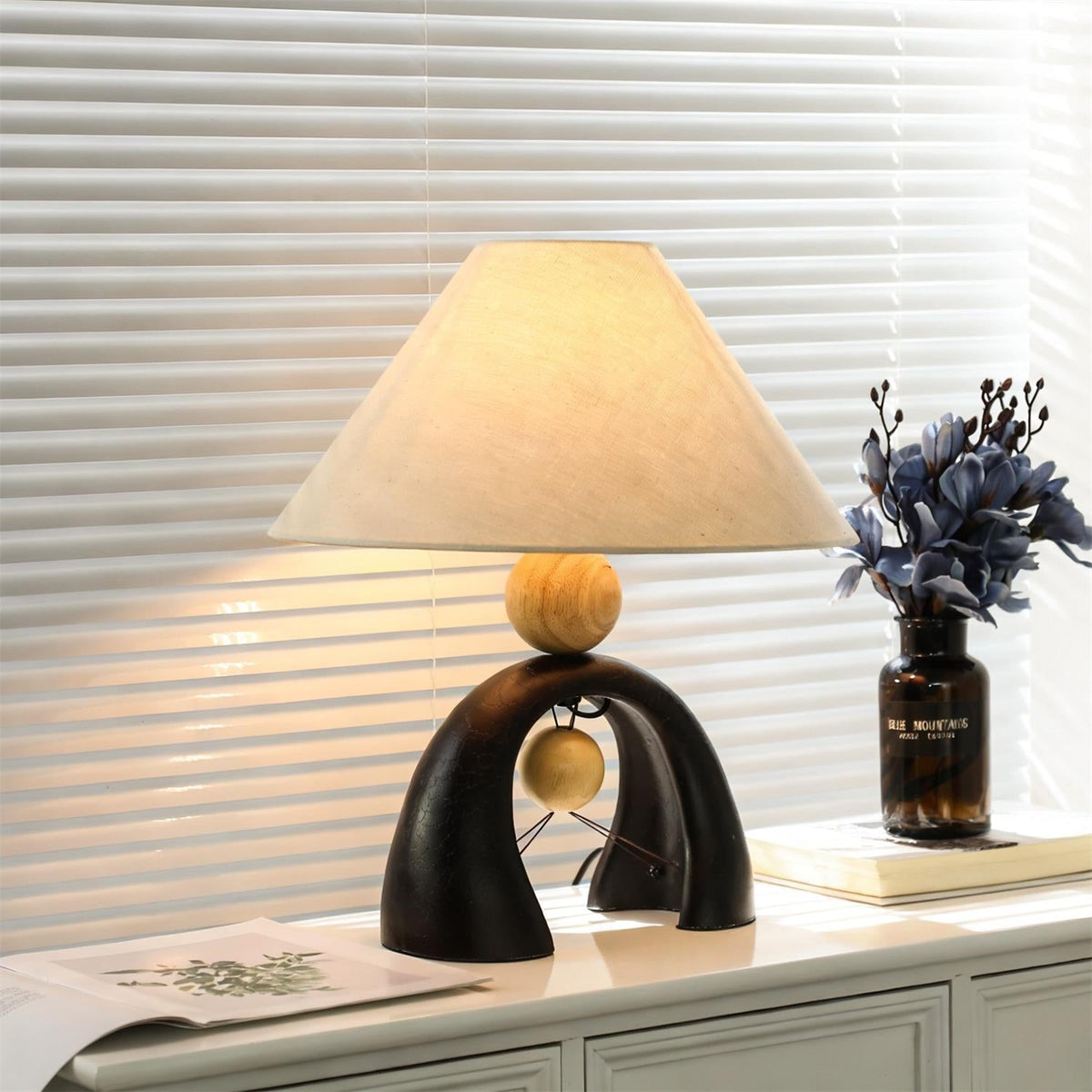 Selirella Arch Table Lamp