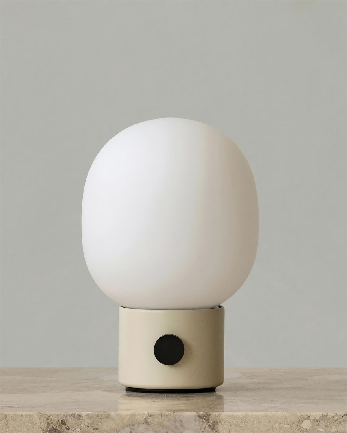 Velaaya Table Lamp