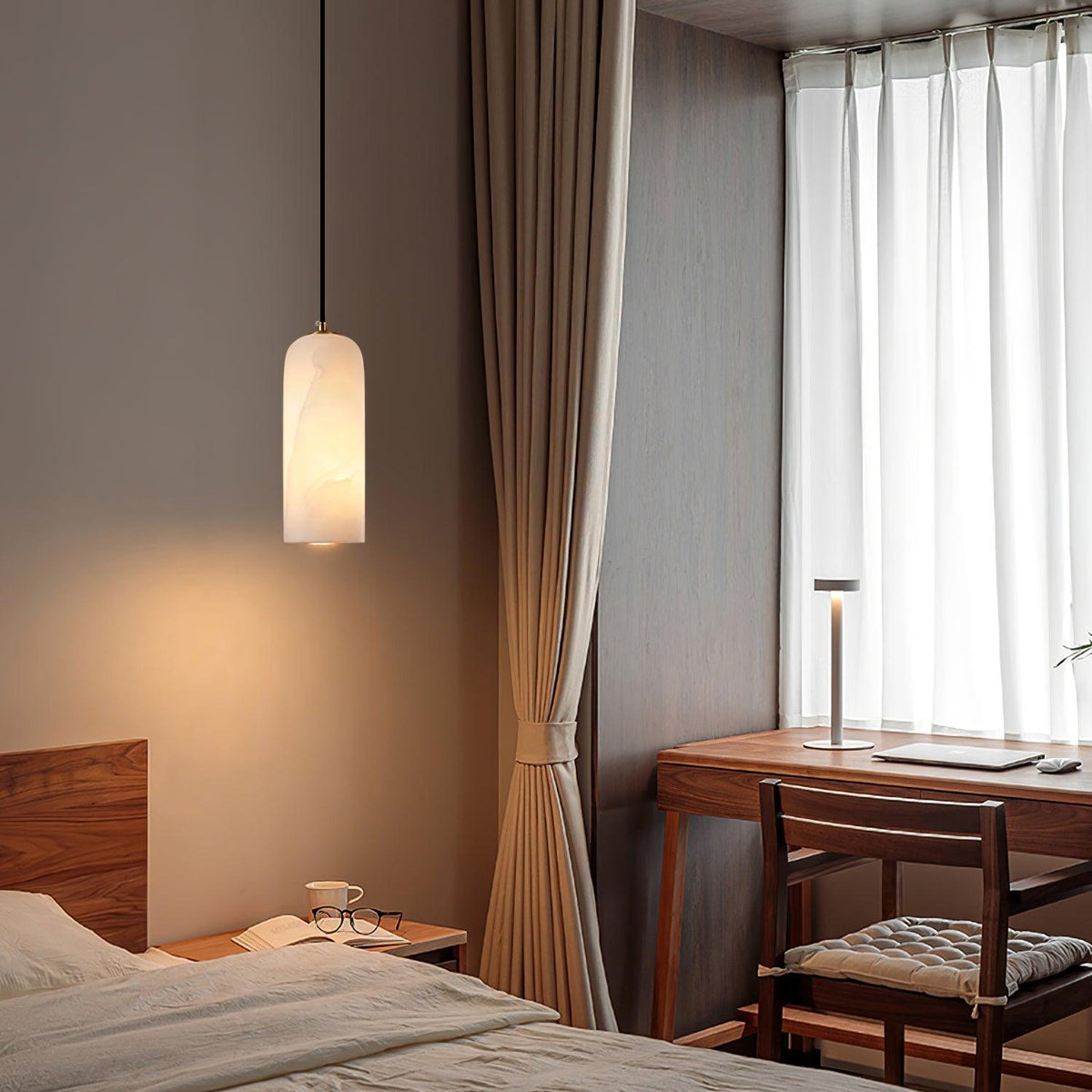 Nivenira Cylindrical Alabaster Pendant Light