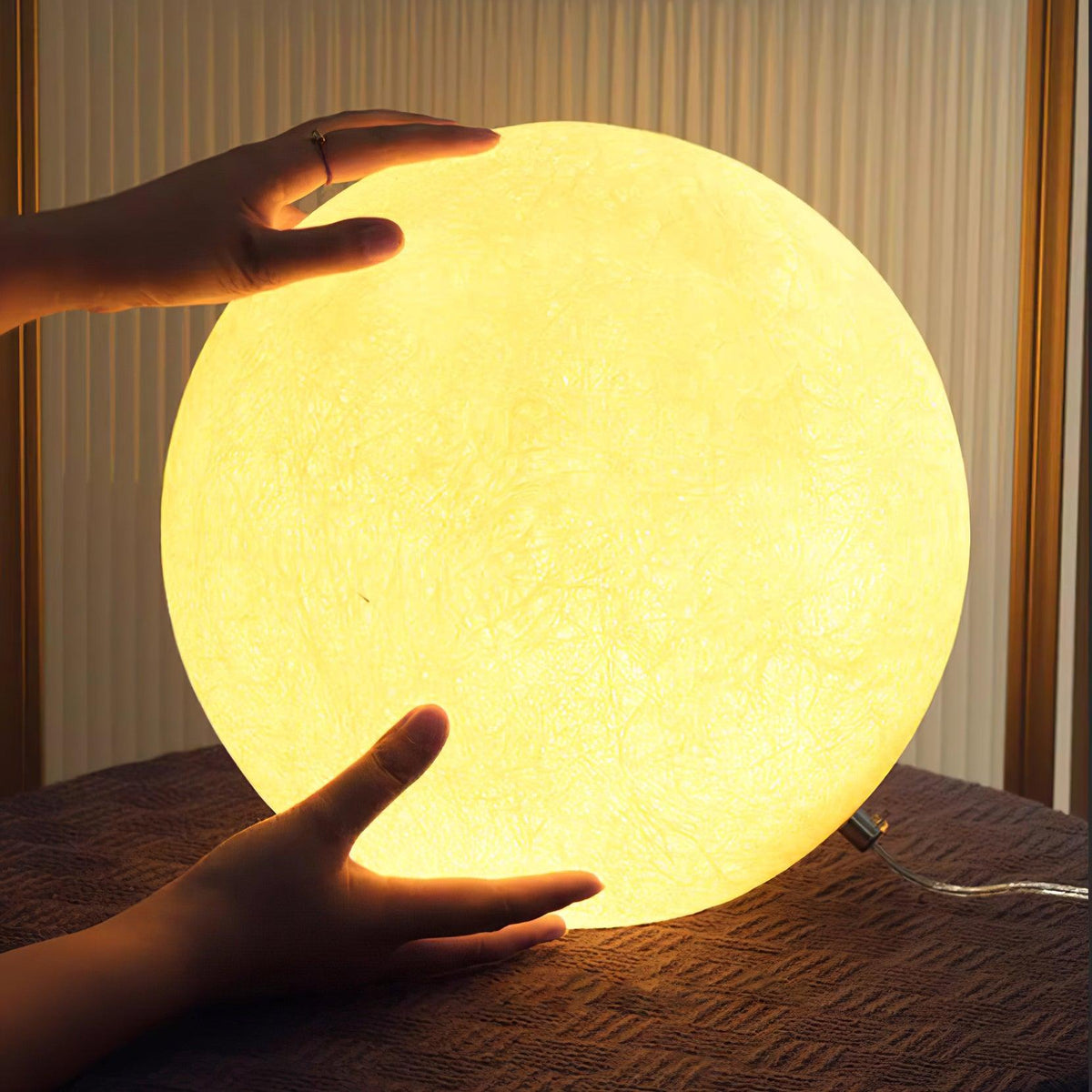 Mirarora Table Lamp