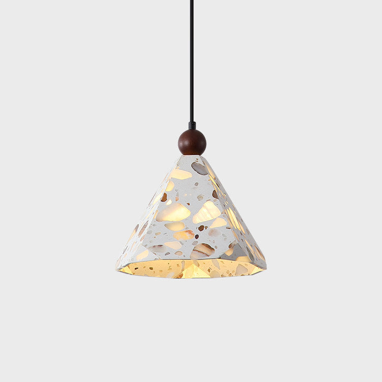 Calisenne Pyramid Pendant Lamp