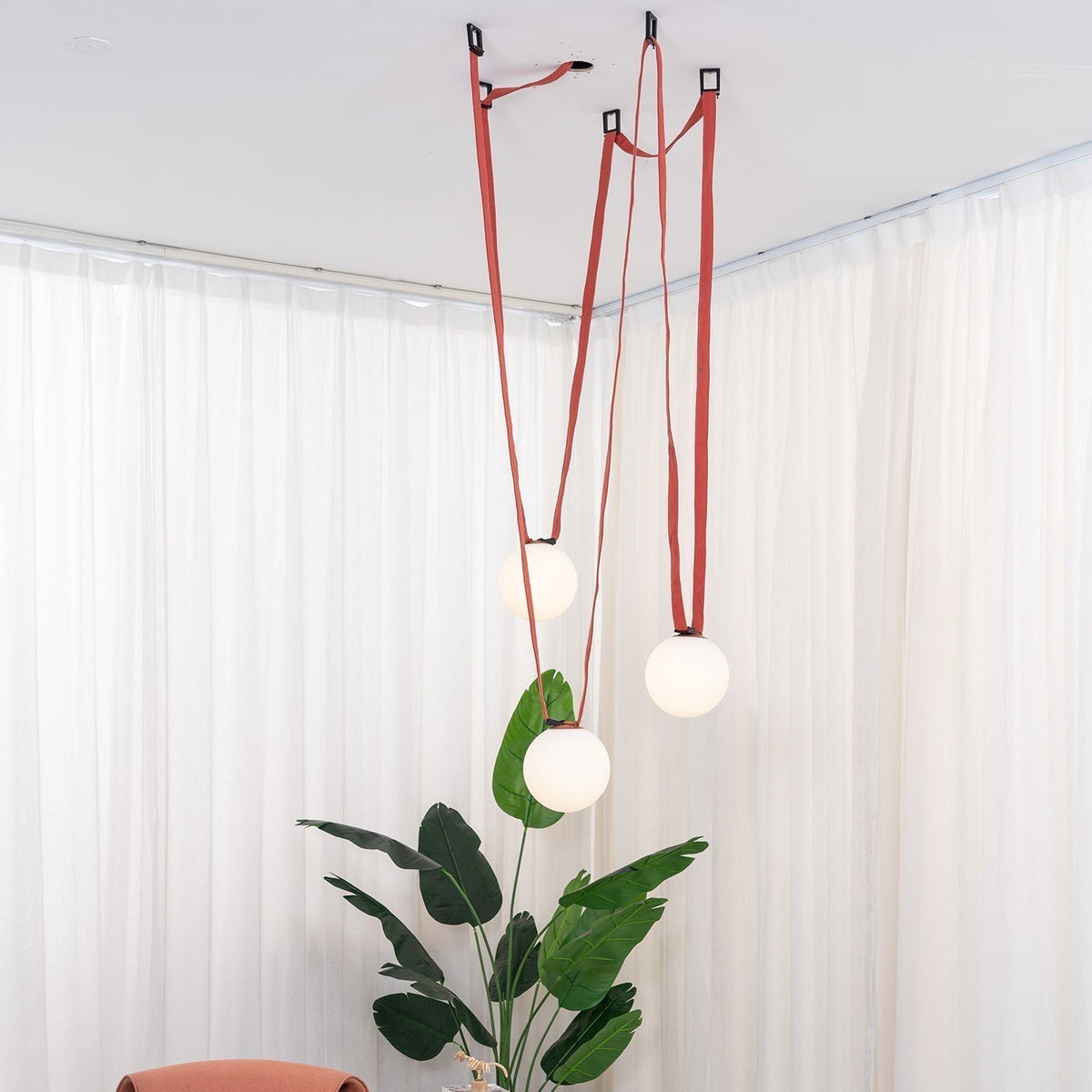 Limugen Multiple Belt Pendant Light