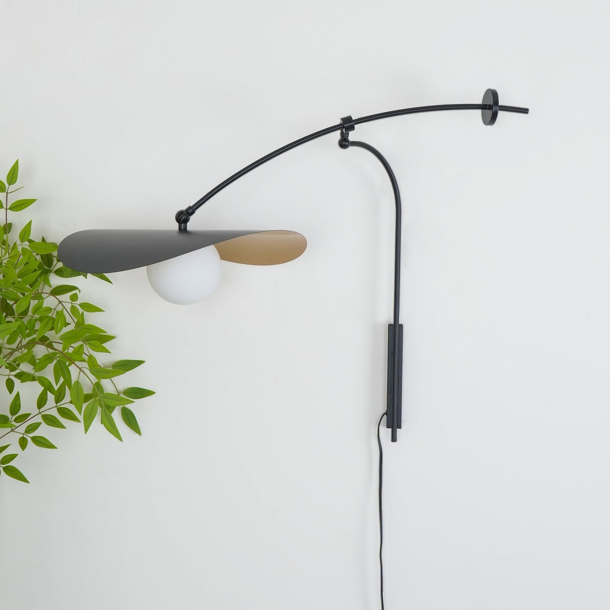 Myrna Wall Lamp