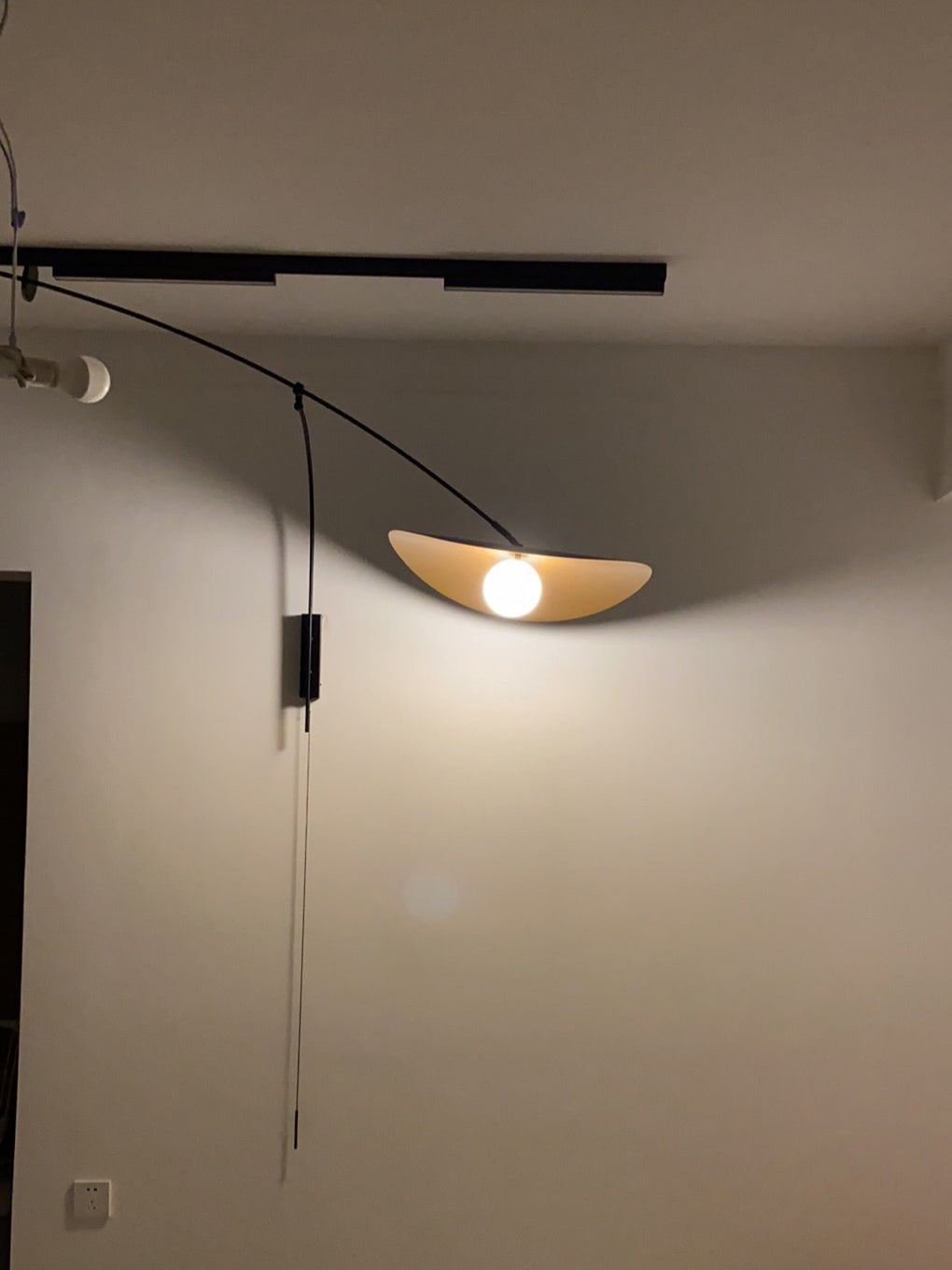 Myrna Wall Lamp